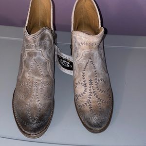 Women’s sterling river boots